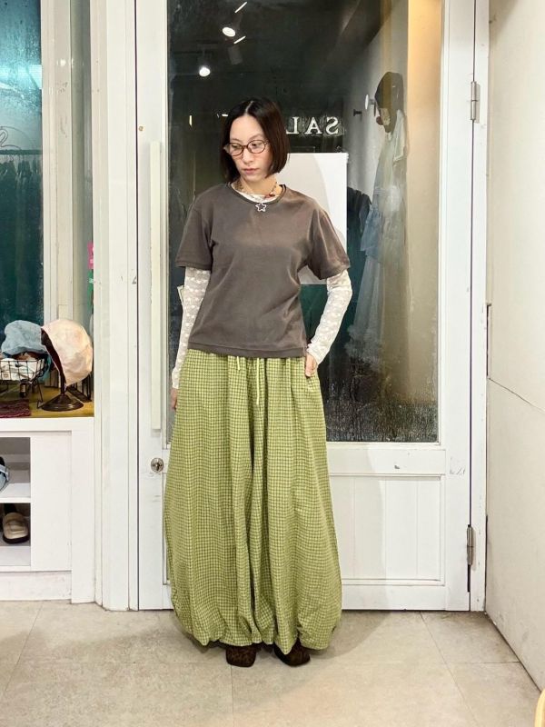 領口破壞滾邊素色tee 