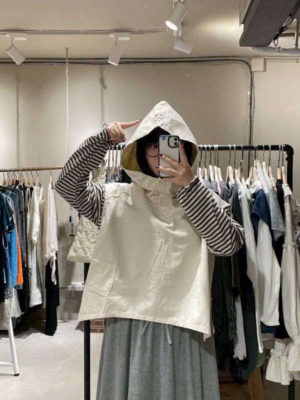 立領小口袋大帽子背心 