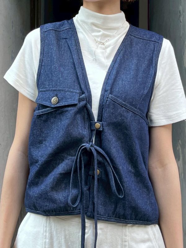 牛仔工裝設計感綁帶背心 