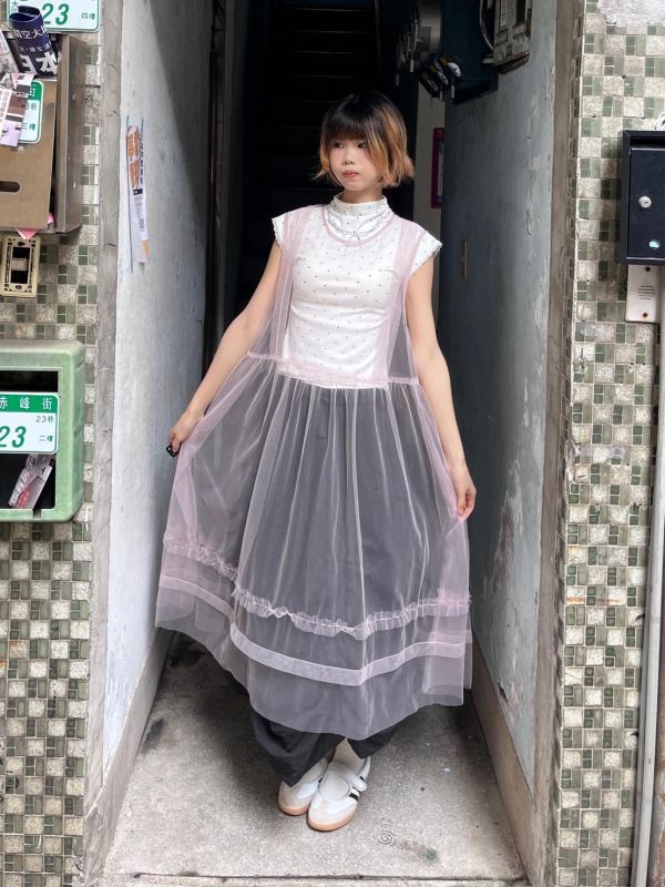 單色寬版紗背心洋裝外罩 