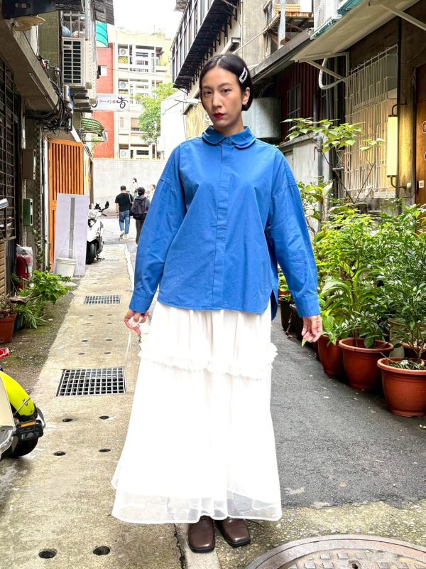 雙層圓翻領隱藏排釦素色襯衫 