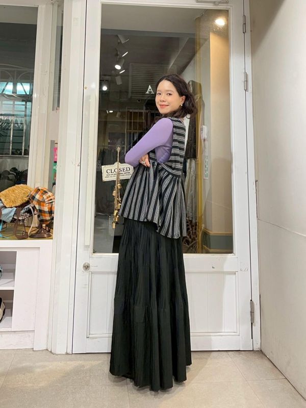 圖騰側綁帶抓皺背心罩衫 