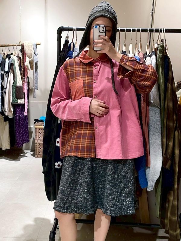 莓果色格紋拼接細燈芯絨碎花襯衫 