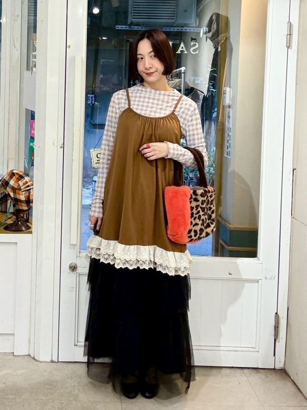 棉質素色下擺雙層蕾絲荷葉拼接吊帶背心 