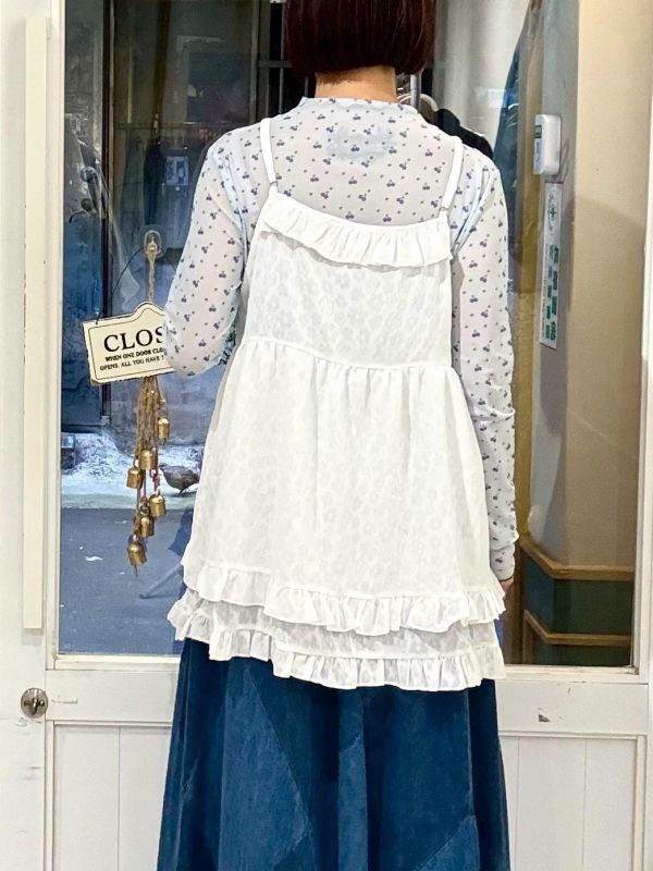 白色雙層下擺木耳邊吊帶背心 