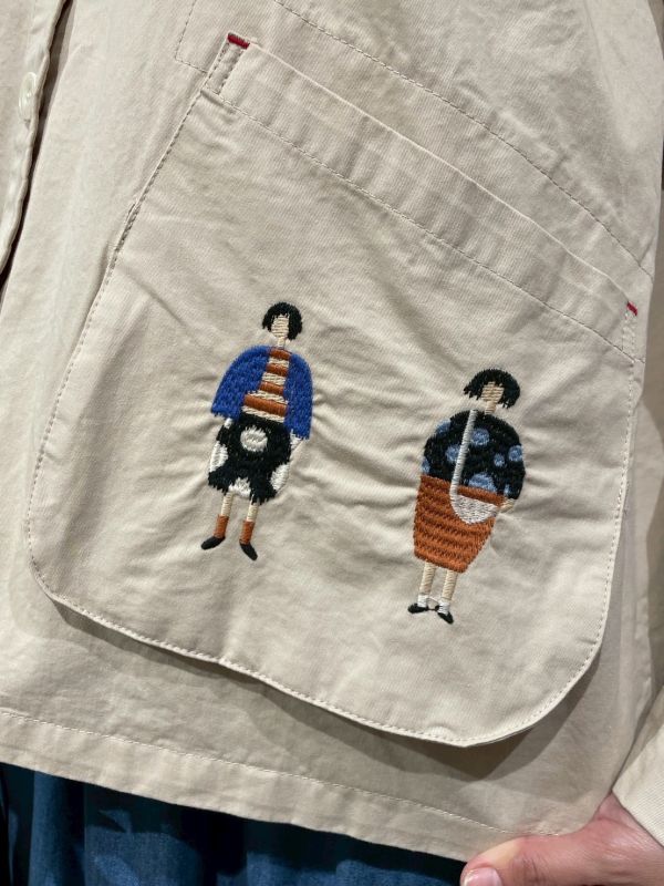 日系刺繡娃娃立體大口袋外套 