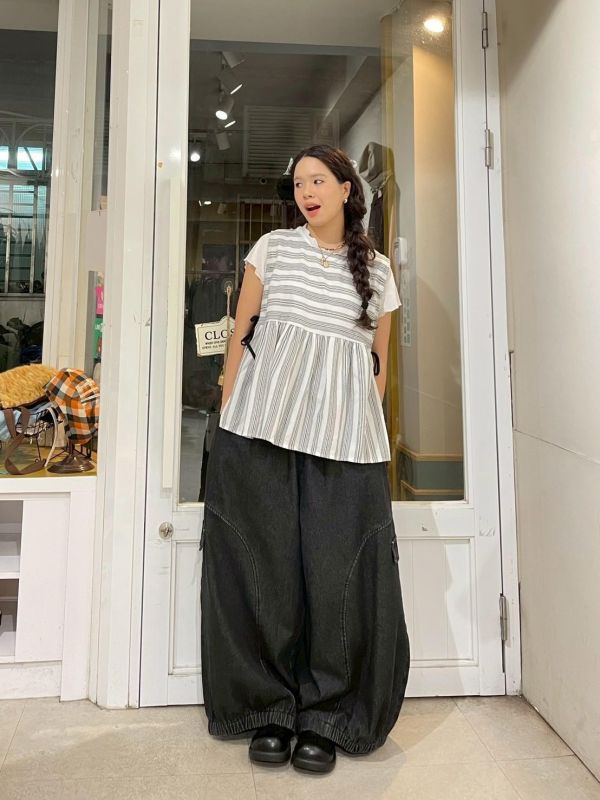 圖騰側綁帶抓皺背心罩衫 