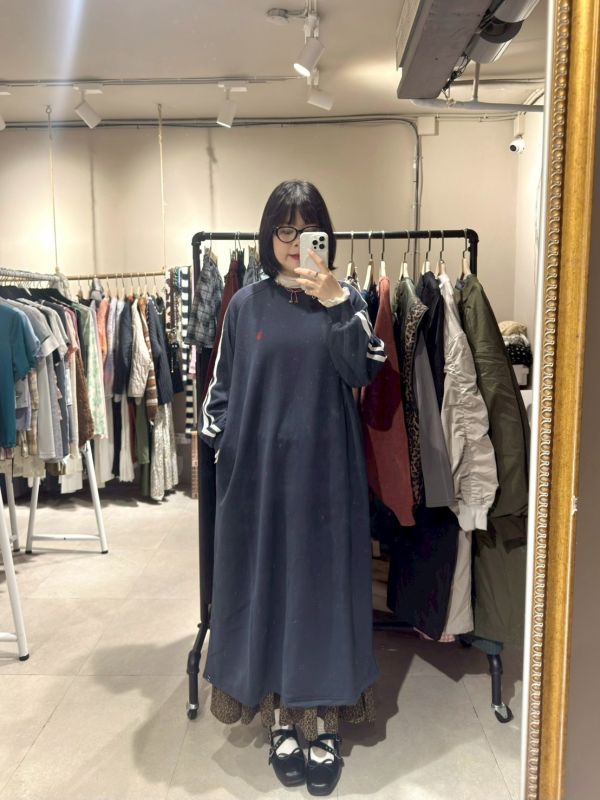 圓領白色雙條紋車線袖洋裝 