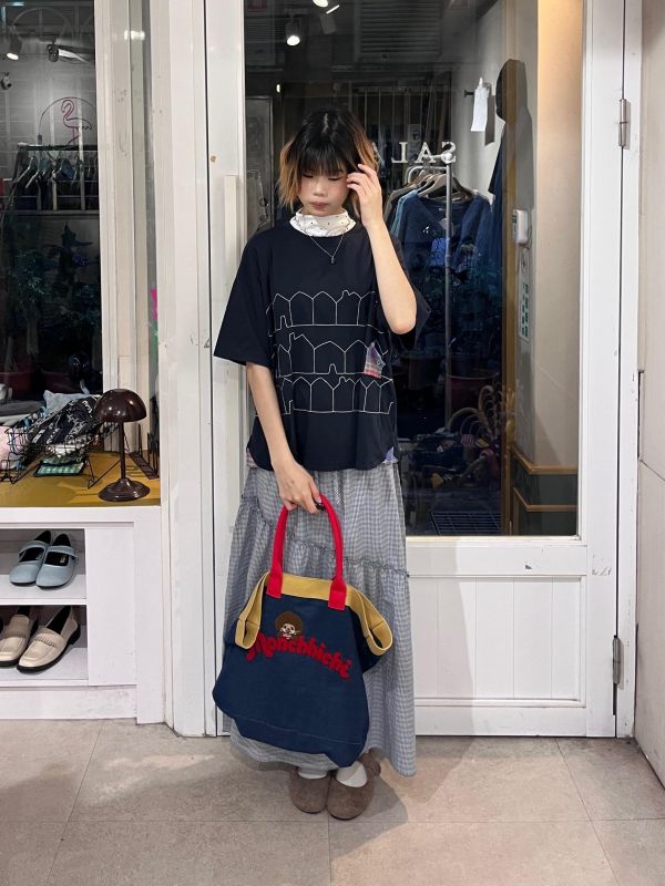 房子刺繡拼布鈕扣設計短袖上衣 