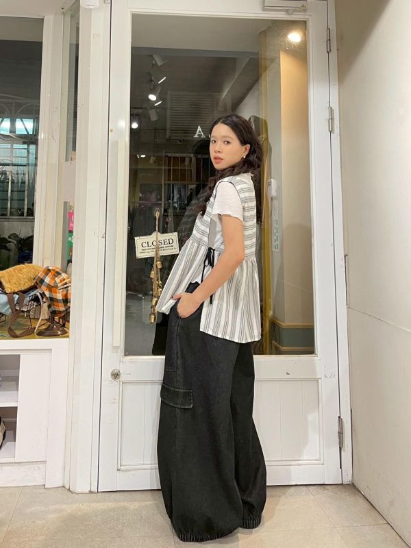 圖騰側綁帶抓皺背心罩衫 