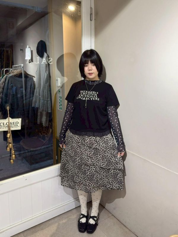 點點斜邊荷葉下擺鬆緊腰五分裙 