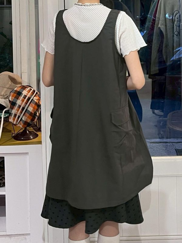 波點木耳滾邊透膚短袖上衣 