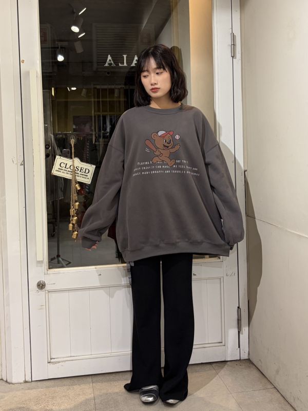 小熊棒球字母落肩長袖上衣 