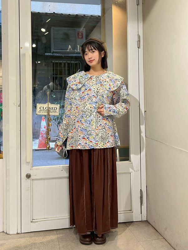 蠟筆彩繪小村莊大翻領襯衫 