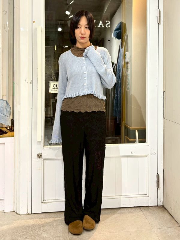 木耳邊拼接排扣親膚針織短版外套 