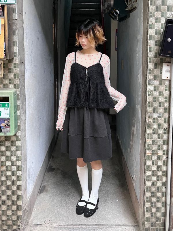 拷克線蝴蝶結修身透膚上衣 