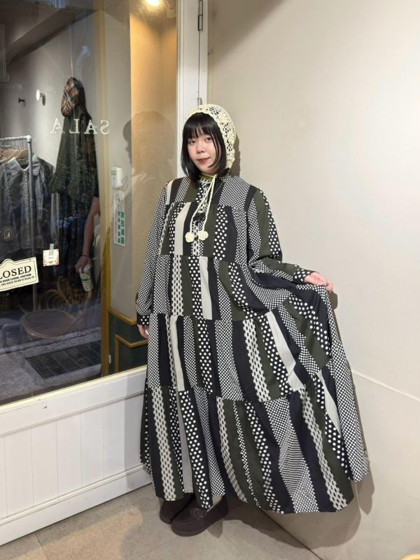 波點色塊拼接傘擺洋裝 