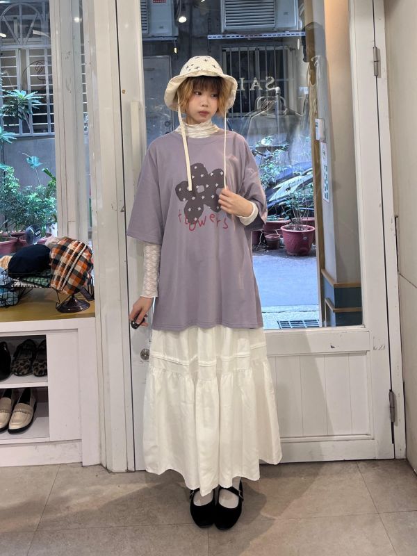 花朵字母印花落肩短袖Tee 