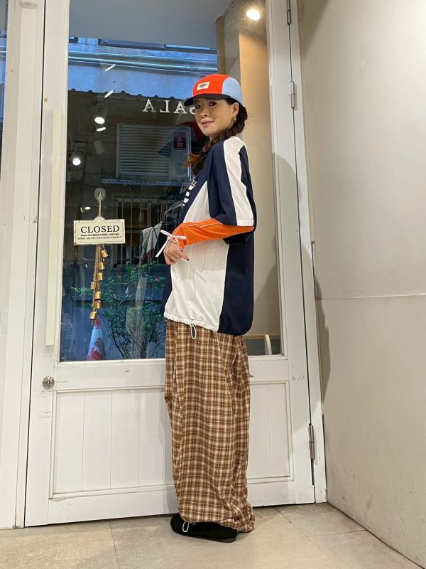 撞色字母刷刷布下擺抽繩寬鬆塞車衣 