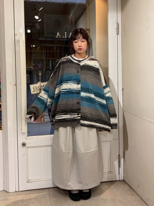 圈圈毛線撞色暈染排釦毛衣外套 