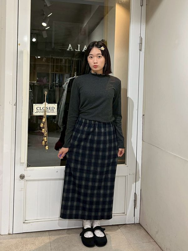 假兩件橫紋領木耳滾邊上衣 