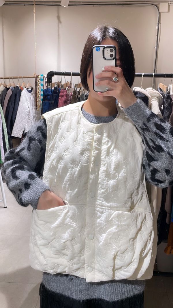 蝴蝶結壓紋鋪棉背心 