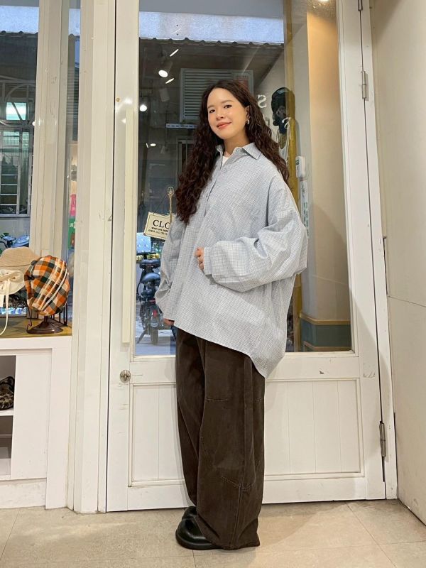 經典百搭寬鬆落肩格紋前短後長翻領襯衫 