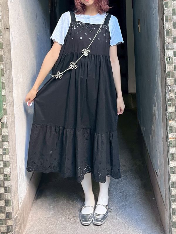 小花排釦圓領木耳針織上衣 