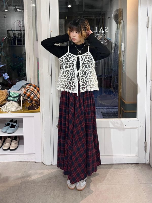 綁帶滿版刺繡小花可調節吊帶背心 