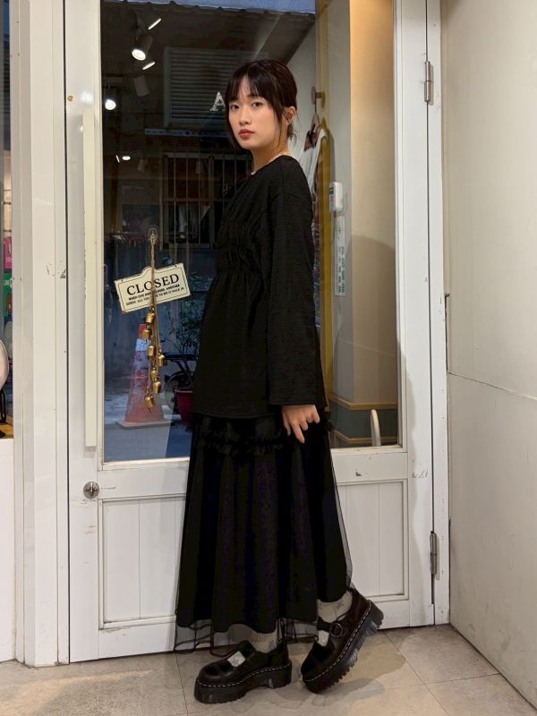 泡泡布胸口彈性燈籠袖上衣 