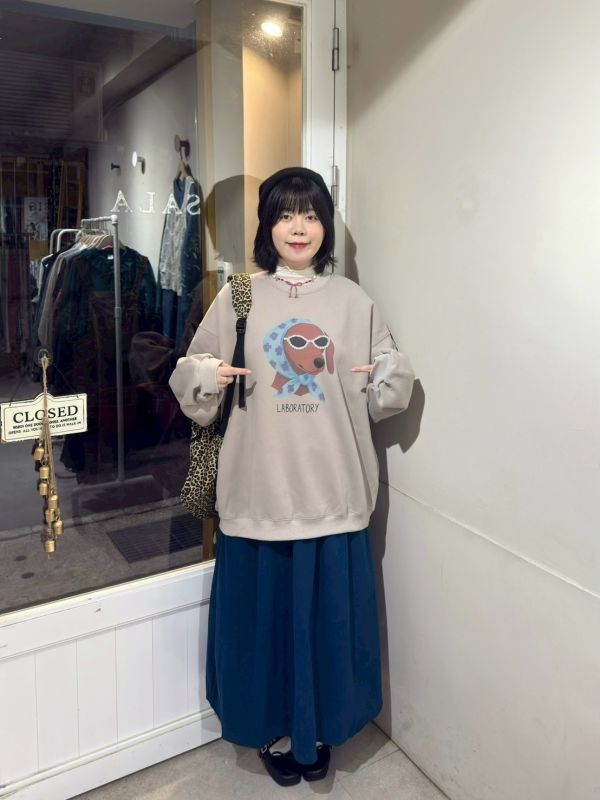 時髦臘腸狗落肩大tee 