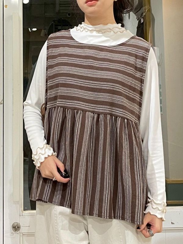 圖騰側綁帶抓皺背心罩衫 