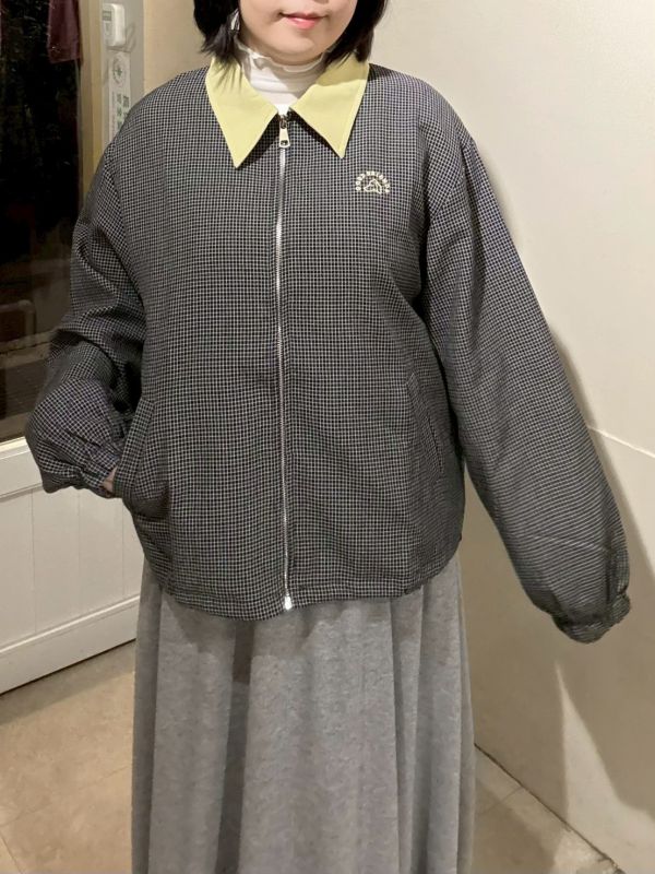 小狗刺繡撞色翻領設計拉鍊夾克 