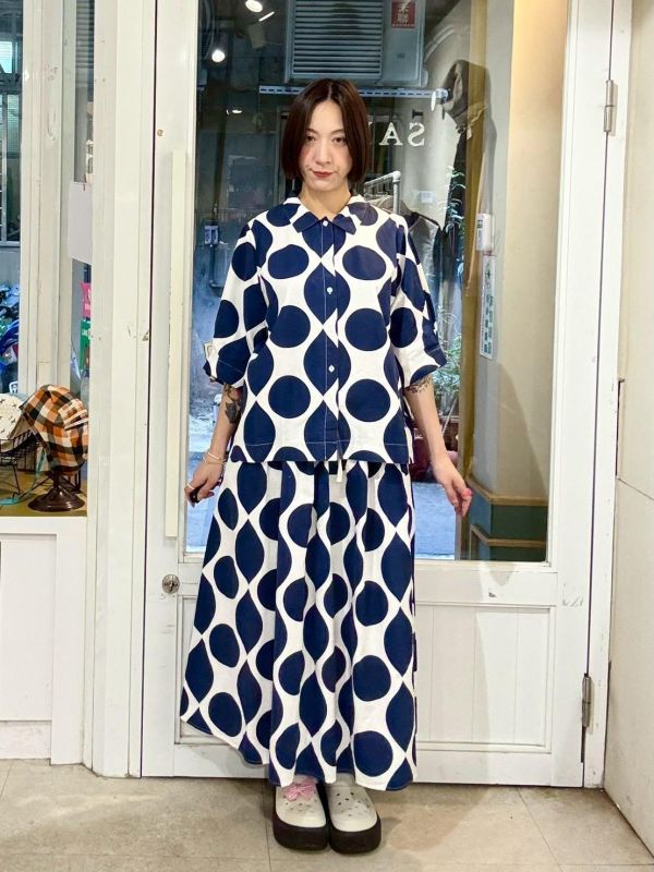 藍色大波點套裝 