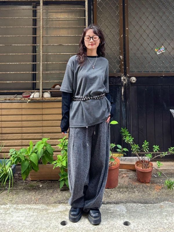 假兩件細橫條紋長袖上衣 