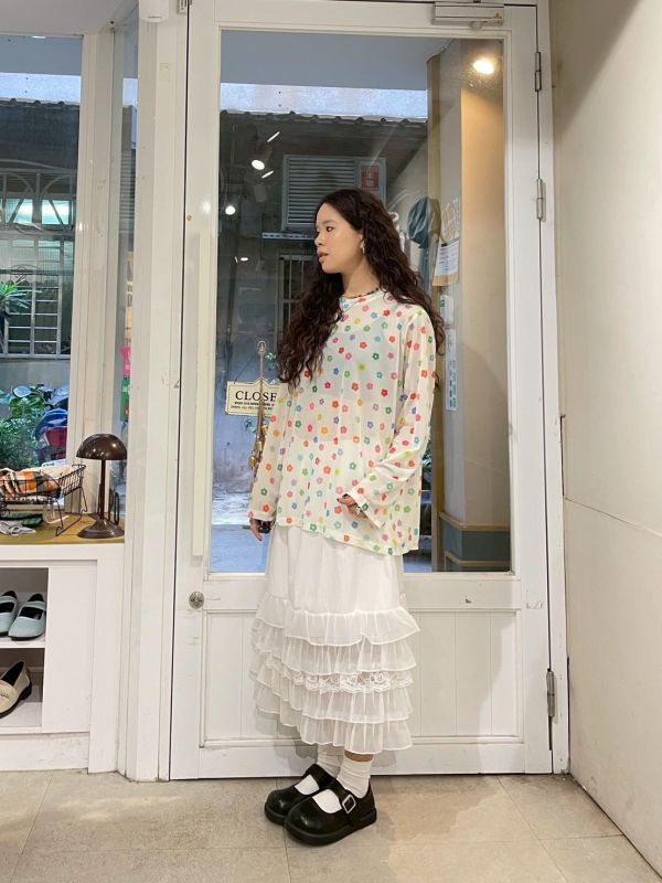 滿版彩色圖案落肩寬鬆透膚長版上衣 