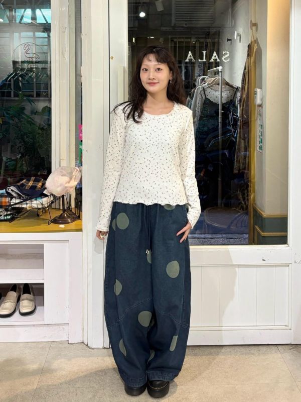 彩色小碎花蕾絲滾邊上衣 