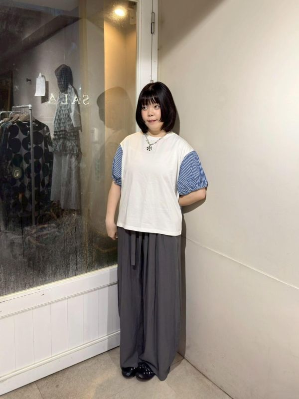 拼接條紋綁小天鵝刺繡泡泡袖上衣 