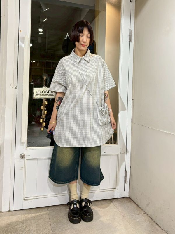 細格紋圓弧下擺長襯衫 