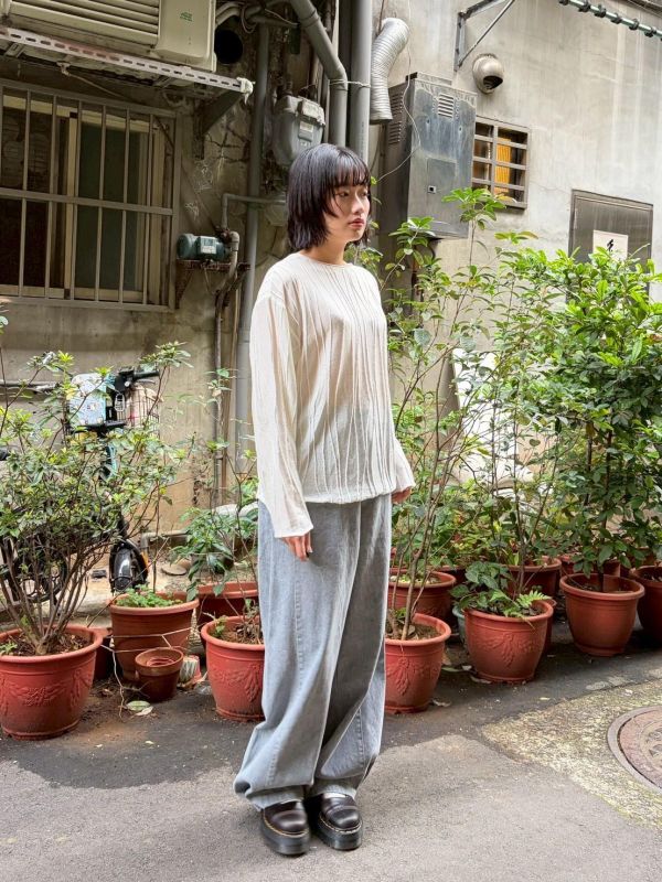 立體紋理捲邊上衣 