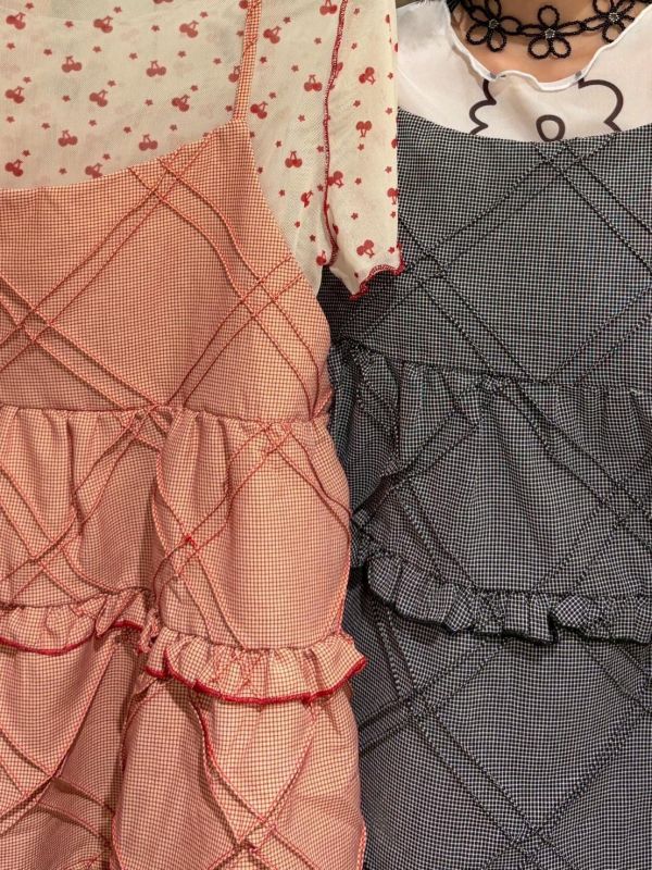 立體縫線造型背後綁帶細肩帶背心 