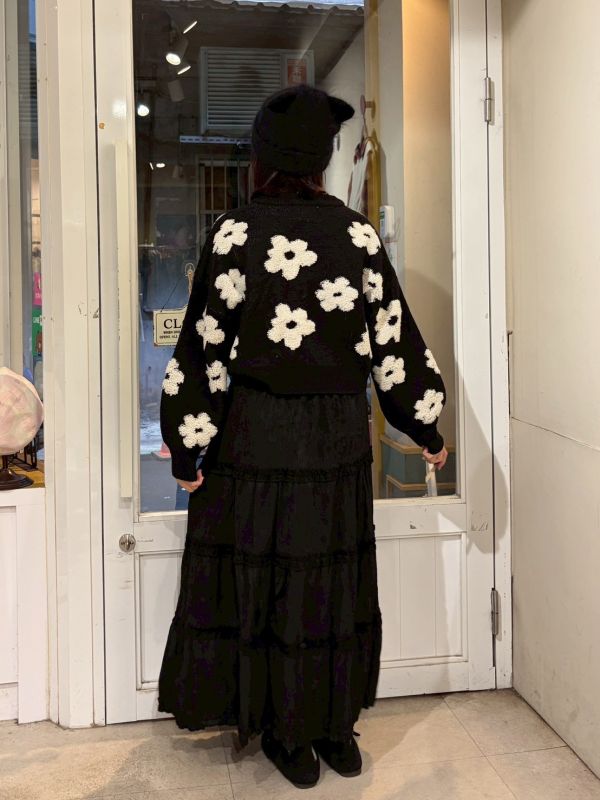 短版立體花花針織長袖毛衣 