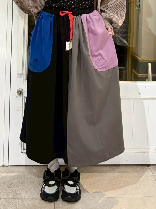 鬆緊腰紅色抽繩撞色大口袋拼接裙 