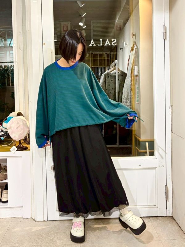 前短後長落肩寬袖條紋長袖上衣 