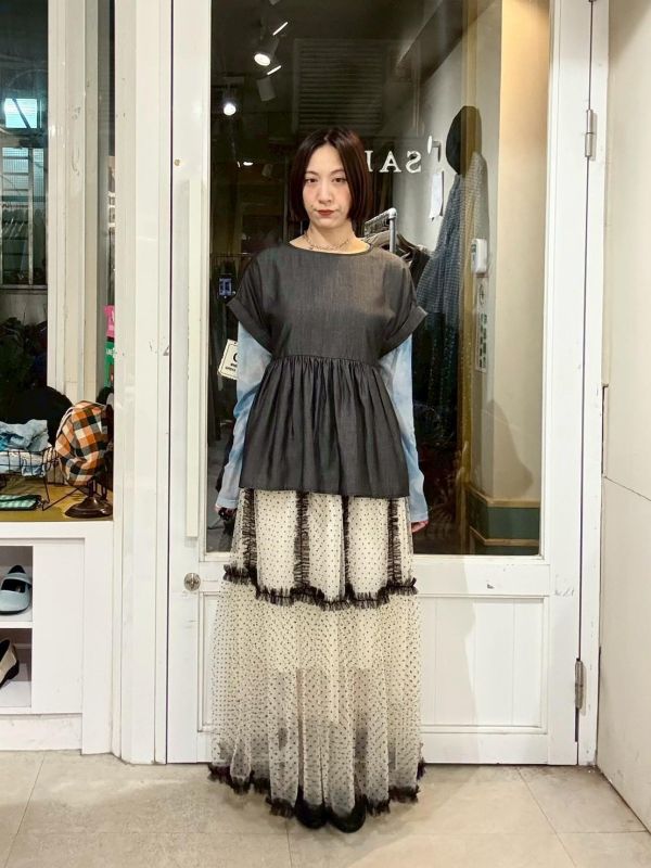 植絨點點紗裙 