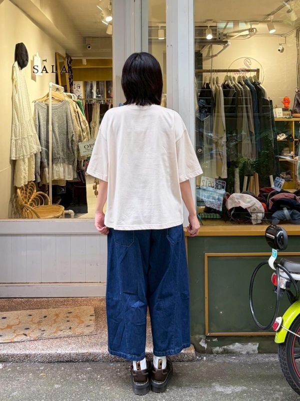 胸前拼接布料上衣 