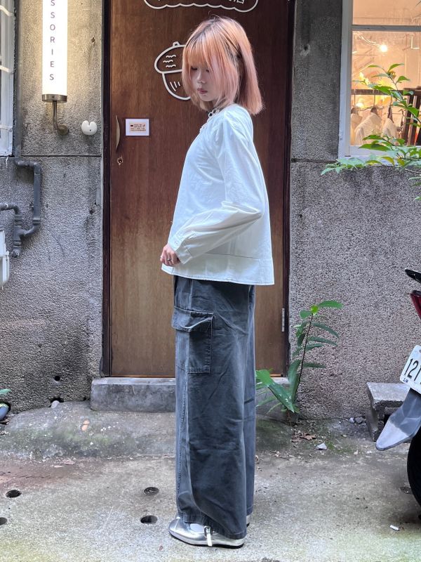 白色明線圓領長袖襯衫 