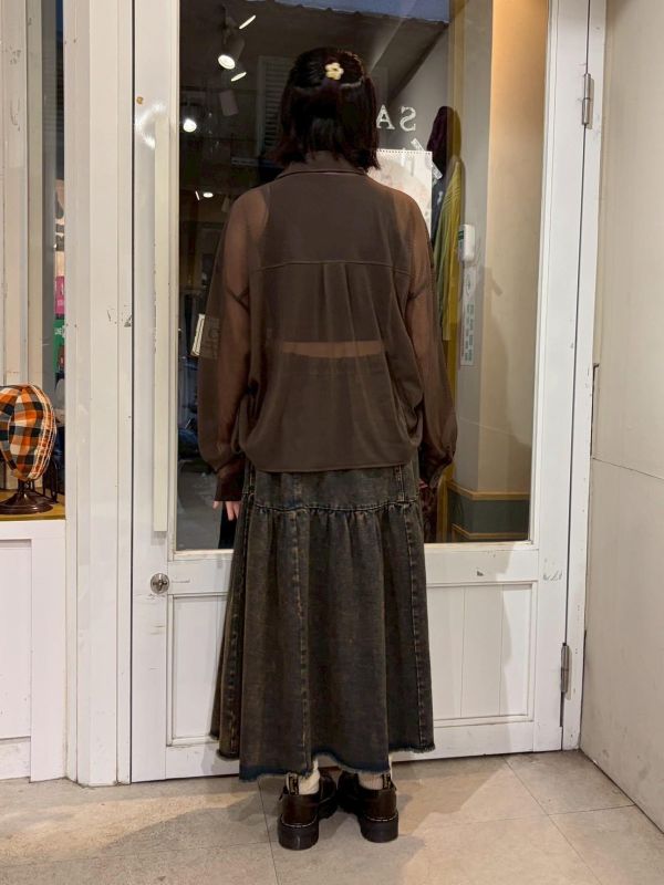 側邊魚骨抽皺直紋透膚襯衫 