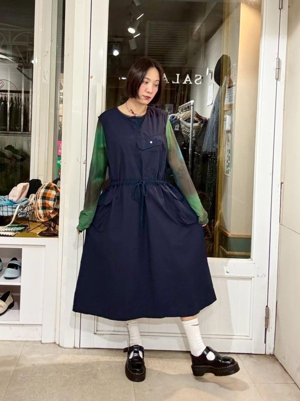 腰抽繩兩側立體大口袋背心洋裝 