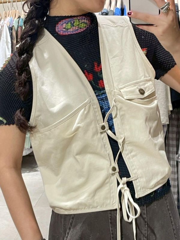 銅扣綁帶短版解構背心 